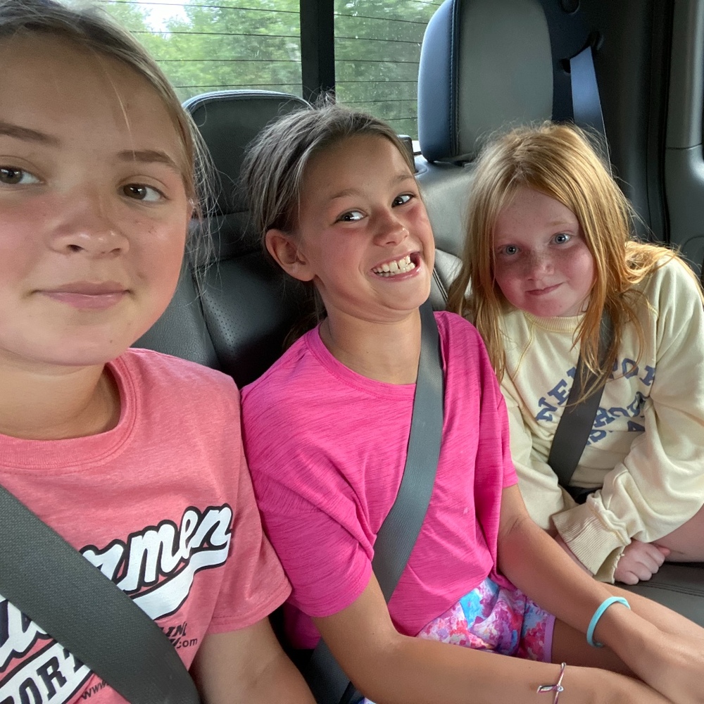 Meet your Posher, Isla